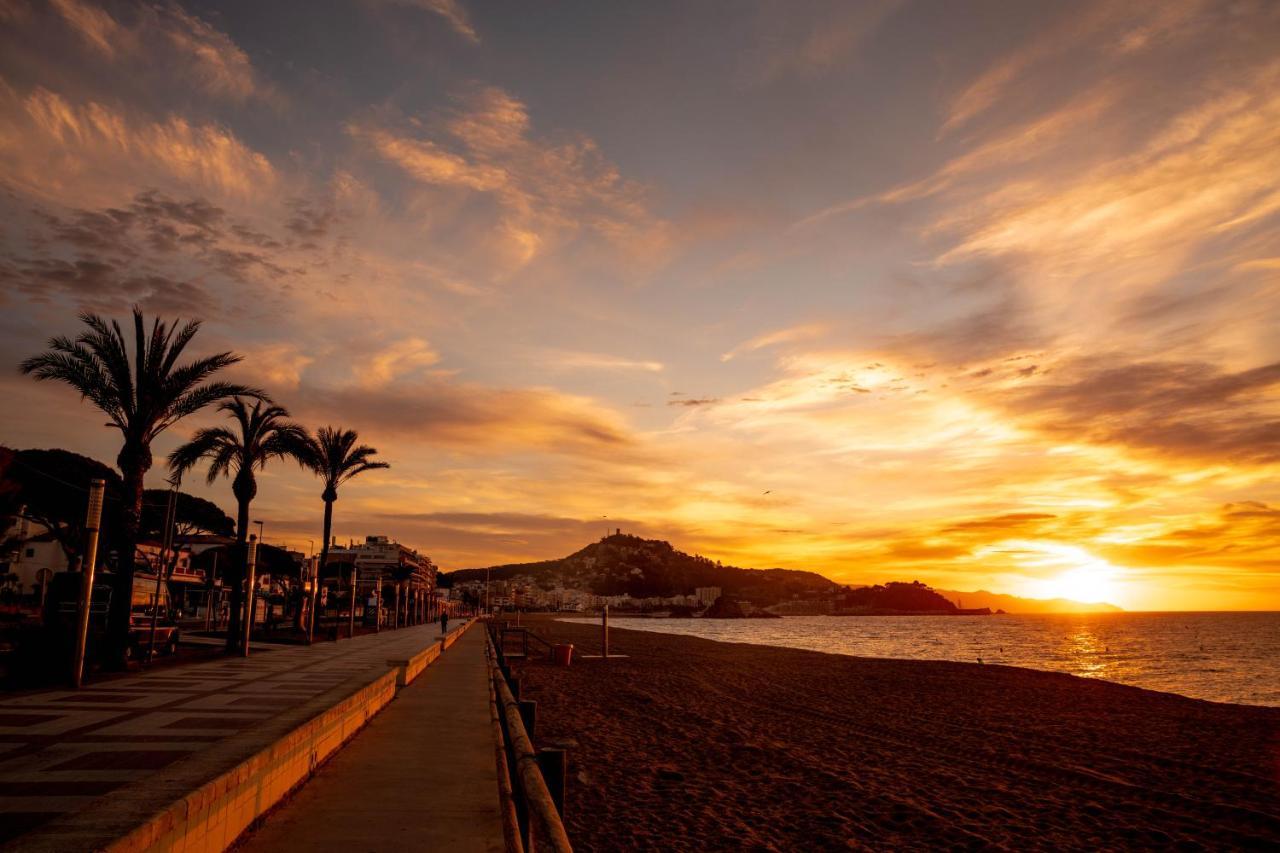 Apartamento Séptimo cielo primera línea de mar Blanes Extérieur photo
